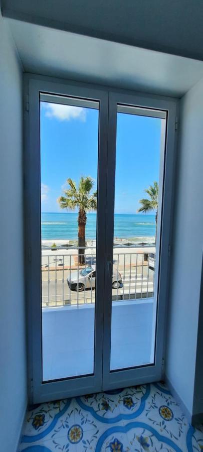 B & Beach Агрополи Экстерьер фото