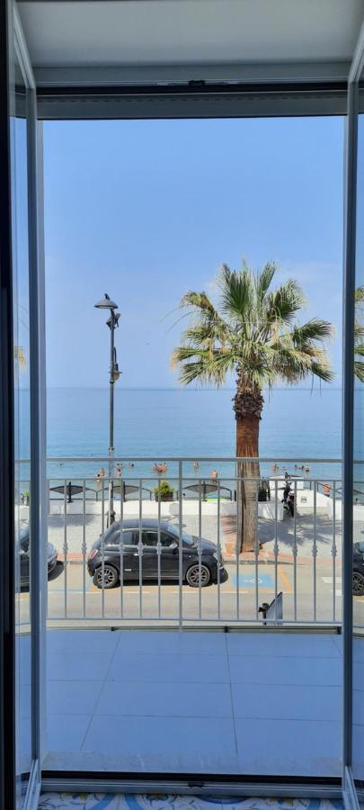 B & Beach Агрополи Экстерьер фото