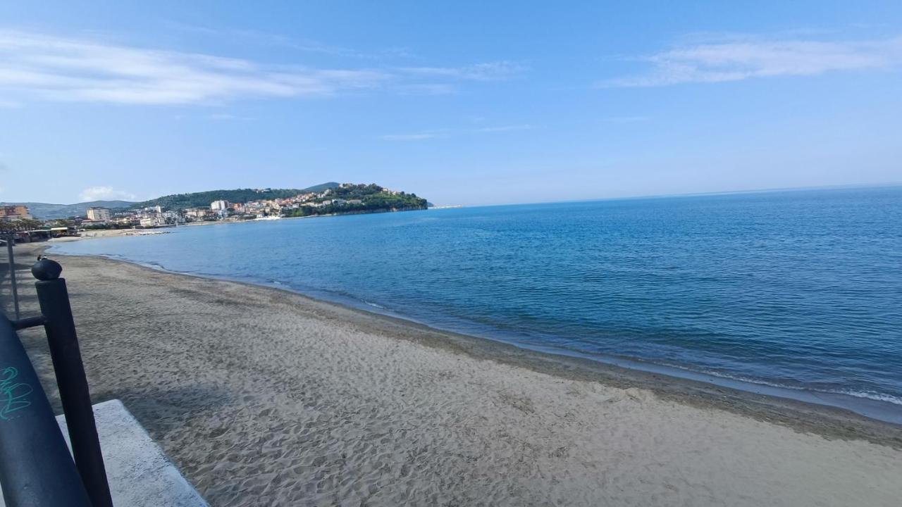 B & Beach Агрополи Экстерьер фото