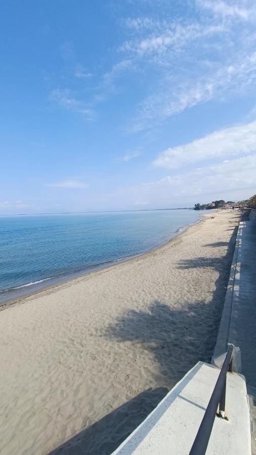 B & Beach Агрополи Экстерьер фото