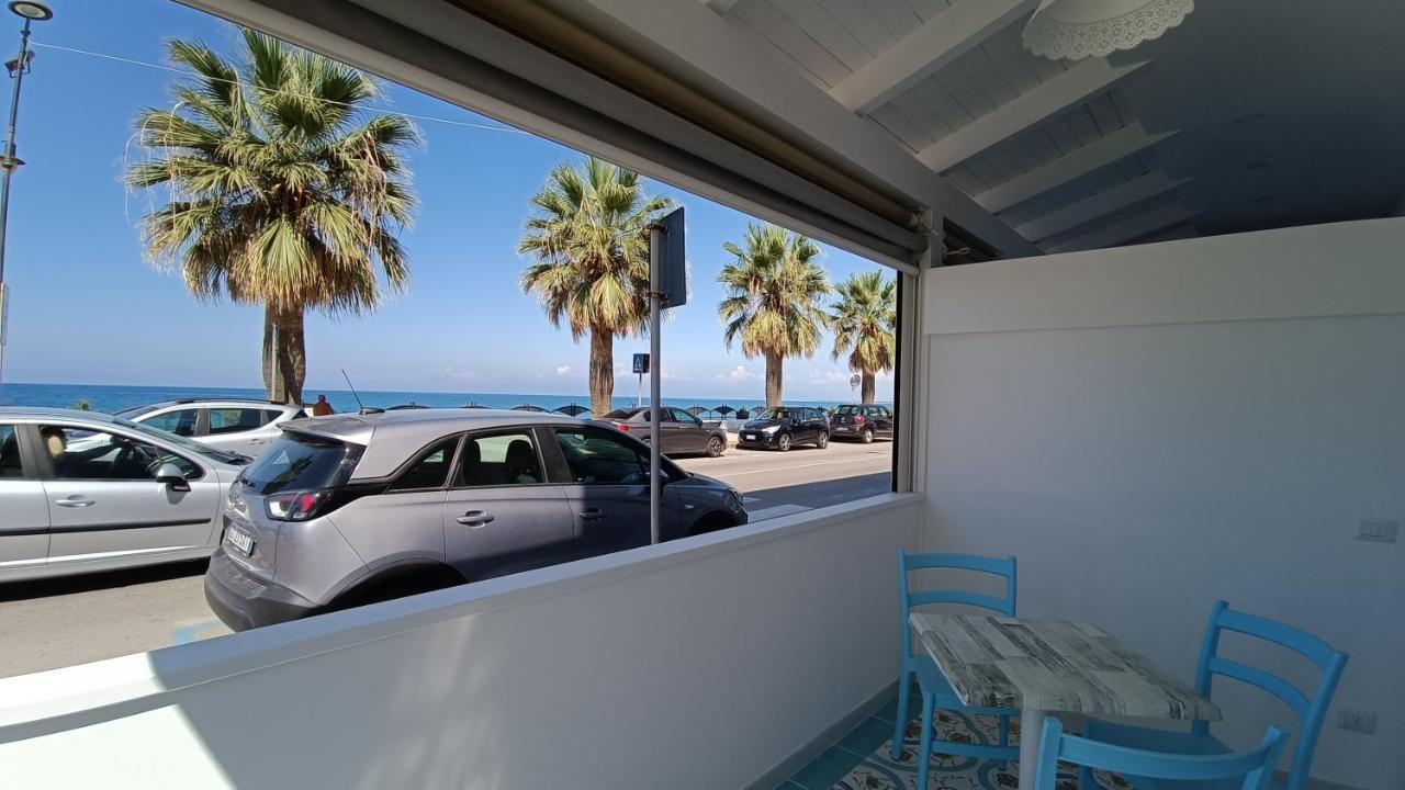 B & Beach Агрополи Экстерьер фото